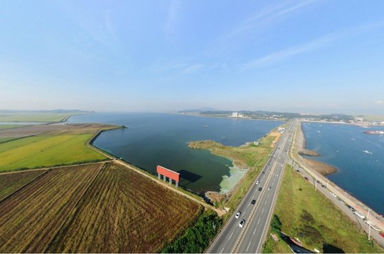 從圍海造田到還田于海 韓國(guó)忠清南道的四十年治水路